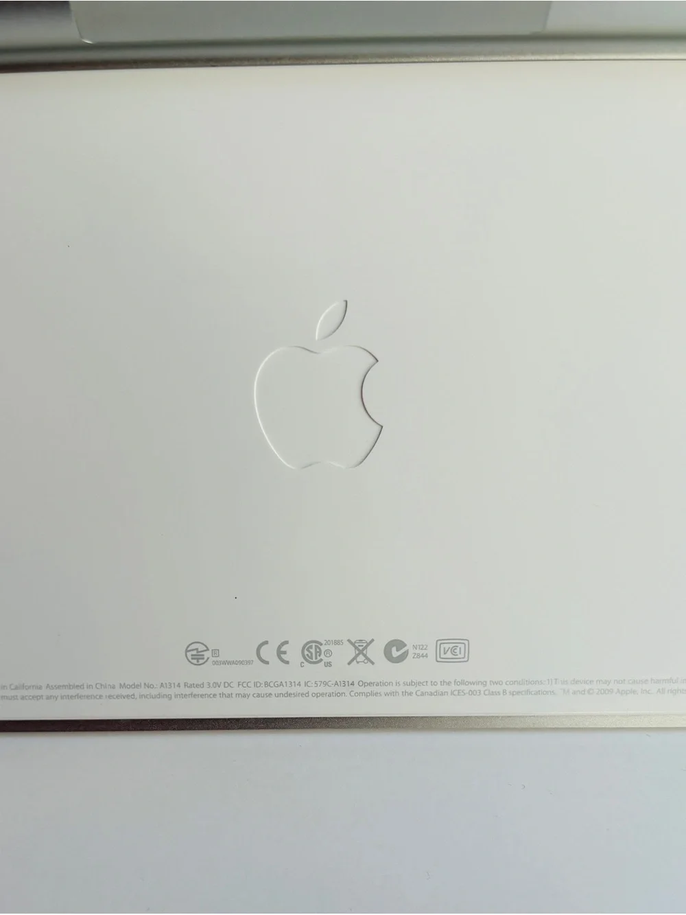 Apple Aluminum Bluetooth Keyboard in Silver with White Keys